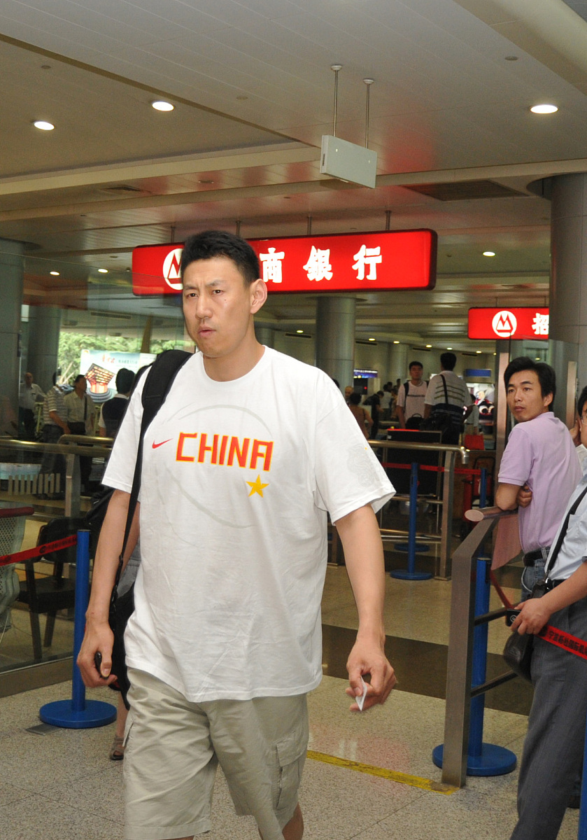 (宁波和杭州平面媒体请不要下载,谢谢)2010年5月30日,宁波,2010男篮热