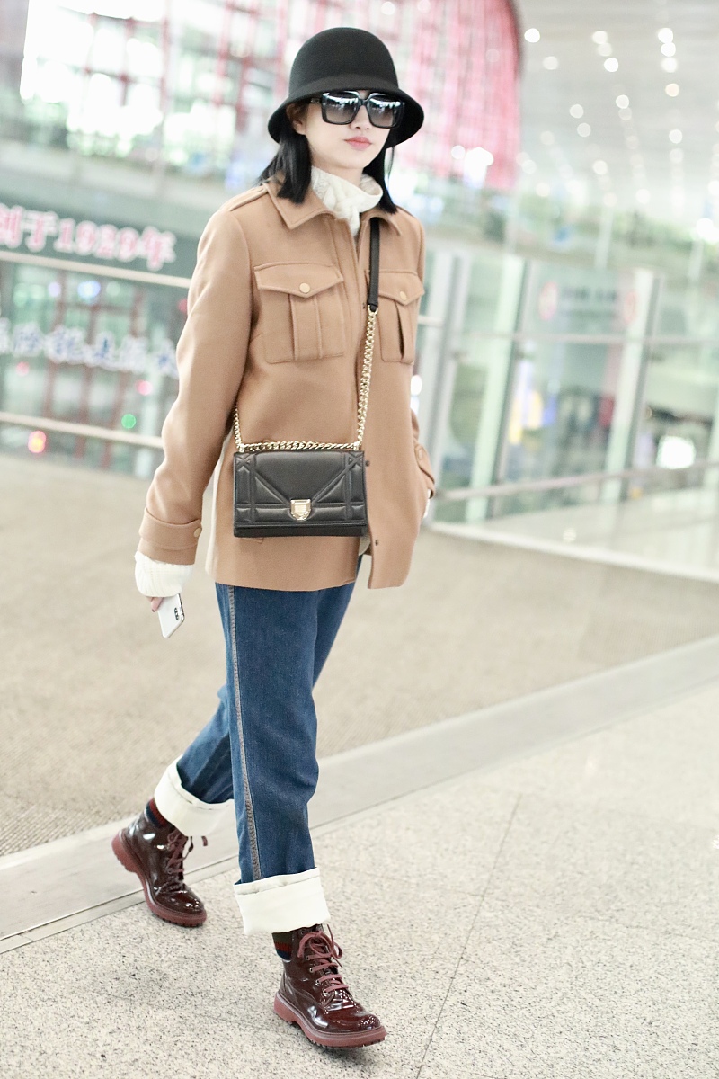 张继科景甜关系揭秘：朋友还是恋人？