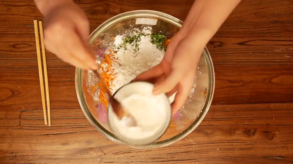 胡萝卜香菜五香炸素丸子