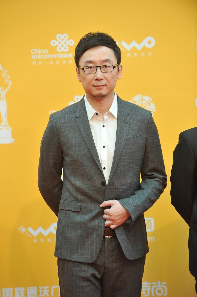齐思钧 - 中国著名主持人和电视节目制作人
