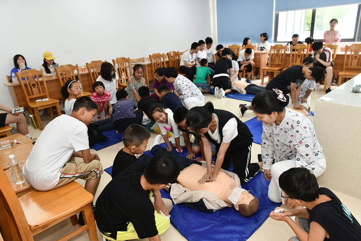 成都双流卫校康复治疗专业核心课程：康复理论、技术、管理、心理学