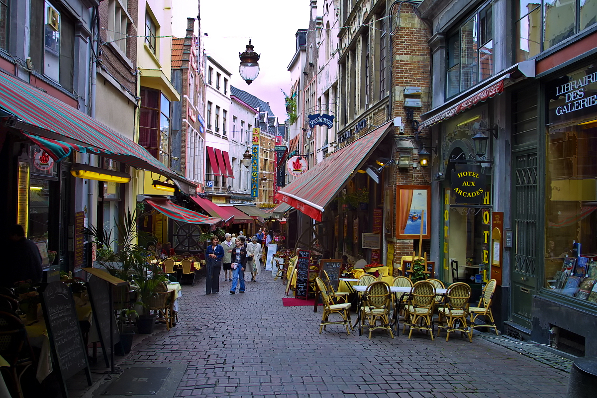 战争形态演进：技术、经济等因素主导，人的主观能动性作用有限