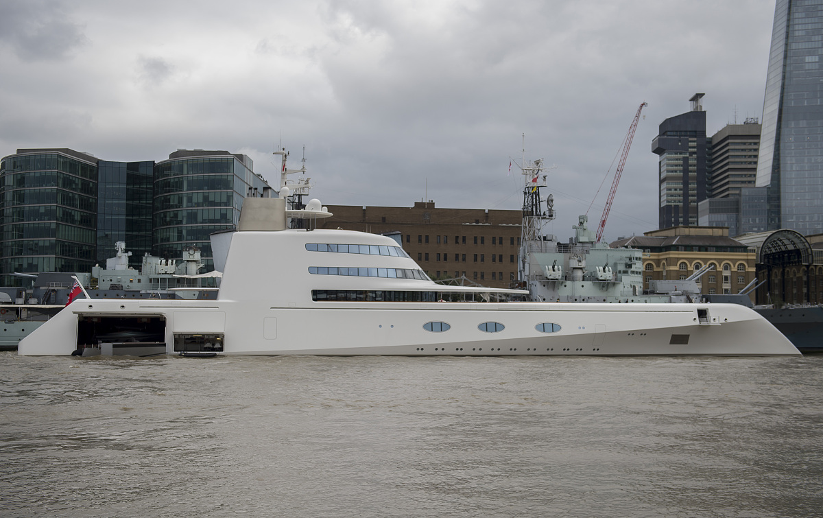 当地时间2016年9月6日,英国伦敦,俄罗斯富豪梅尔尼琴科业的一艘超级奢