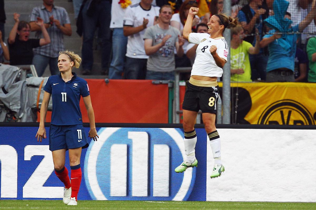 2011年7月5日,门兴格拉德巴赫,2011女足世界杯a组,德国4-2法国.***_**