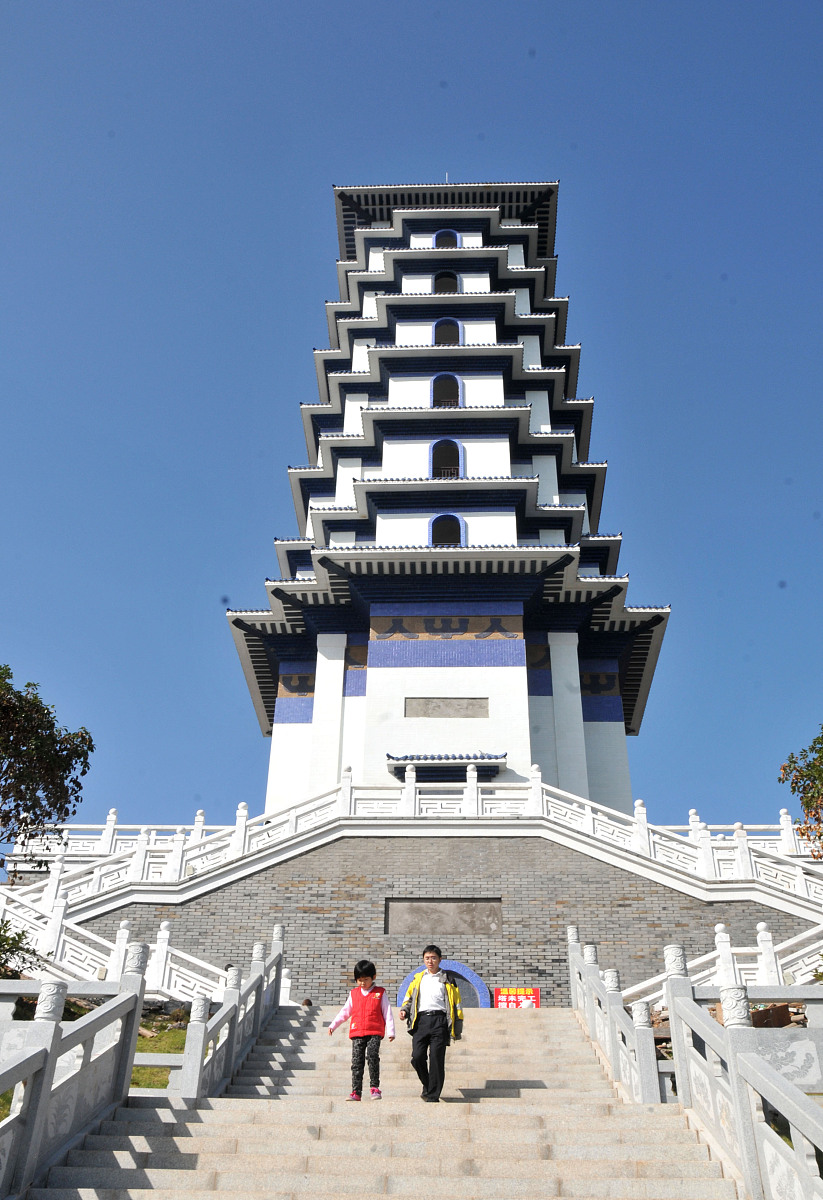 景德镇红色陶都革命之旅：体验红色文化与陶瓷艺术