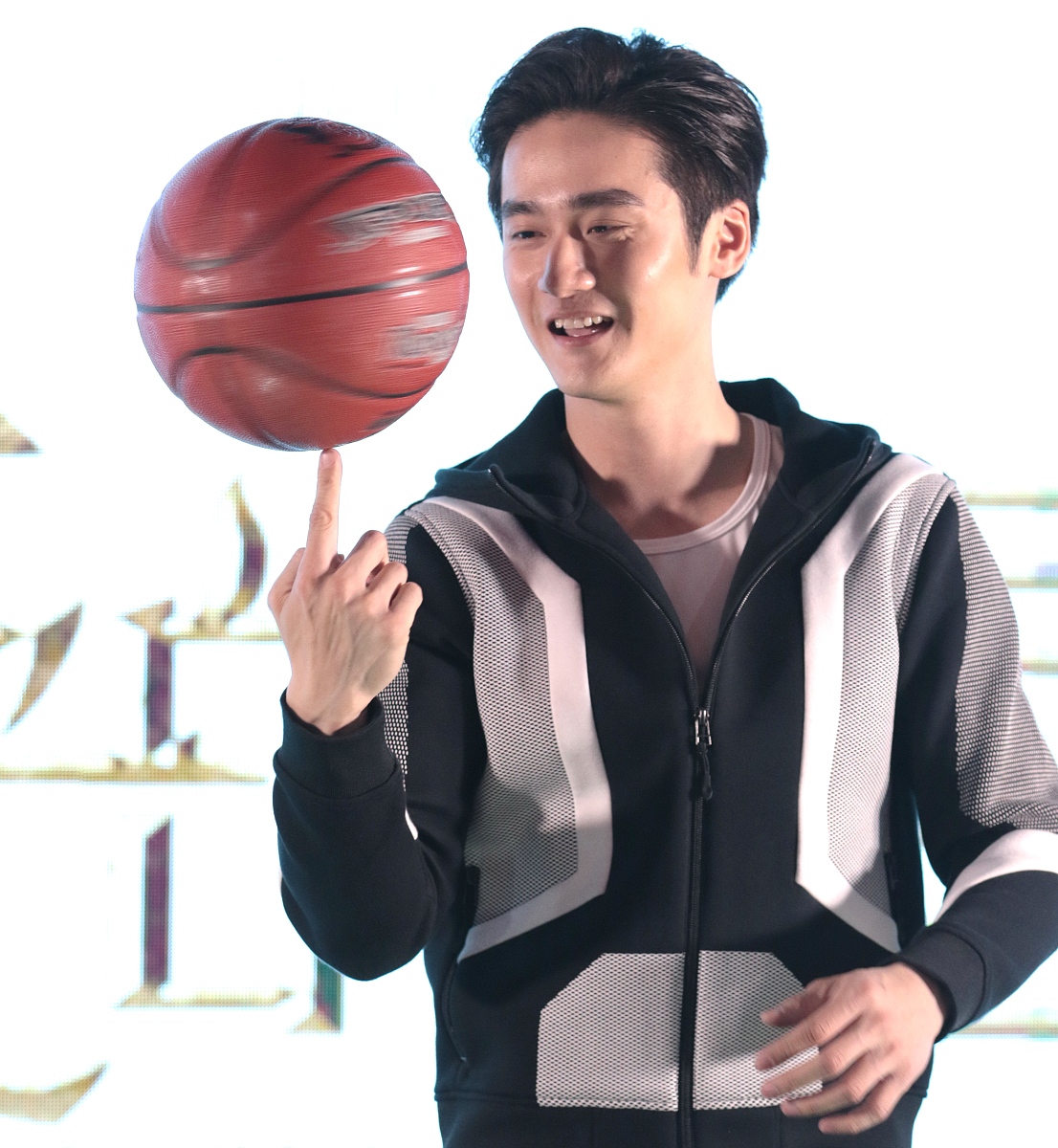 写一本长篇仙侠小说核心是主人公对爱的渴望、对个人修为和未知领域的探索、对人类苦难的难以忍受的怜悯