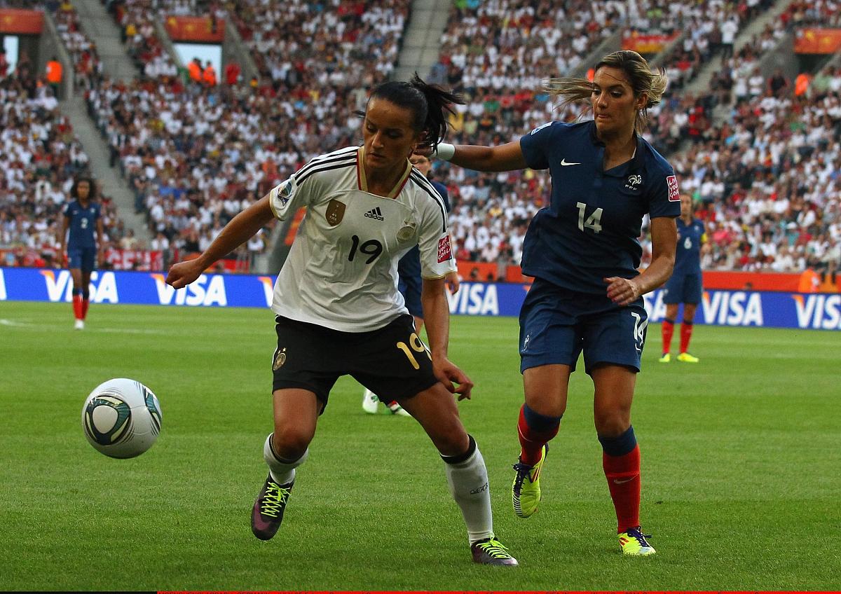 2011年7月5日,门兴格拉德巴赫,2011女足世界杯a组,德国4-2法国.***_**