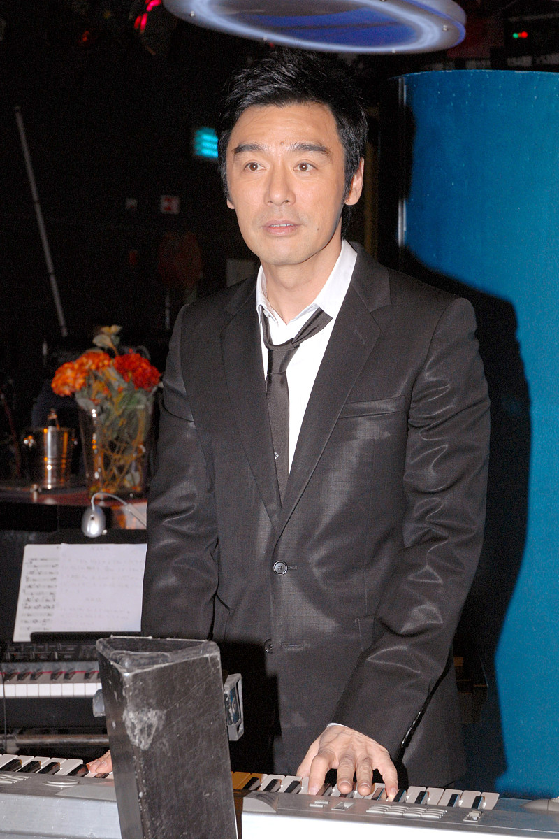 2008年2月2日,香港,钟镇涛主持的特辑《高清看真kenny b》节目.+++_++