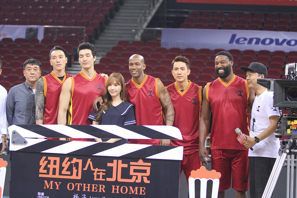 要是别人不提话题呢？我应该怎么回复她。