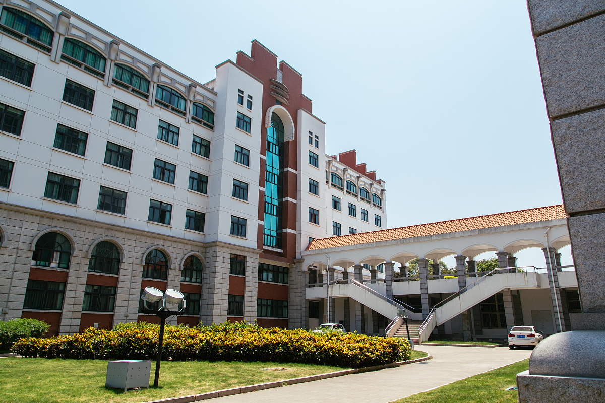 厦门市科技中学（厦门大学附属科技中学）高考失利怎么办？还有哪些途径可以读大学？