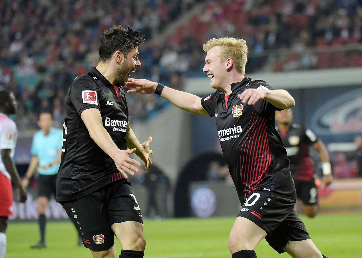 求生之路2 怎么在服务器 调整 手电的 的范围