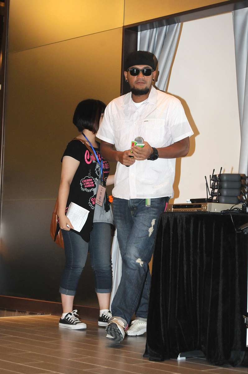 2011年7月10日,上海,张震岳新专辑《我想要的感觉》举行发布会.***_**