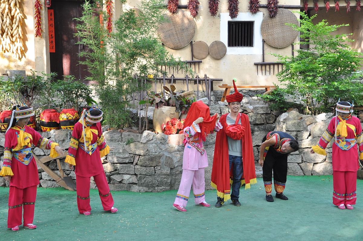 名为——里的文化的800字作文。