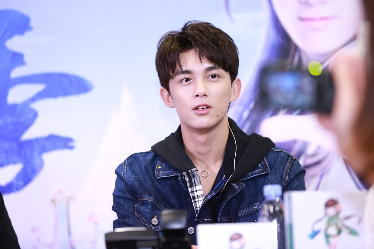 英雄联盟手游改名：从“英雄联盟”到“英雄联盟：荣耀战场”