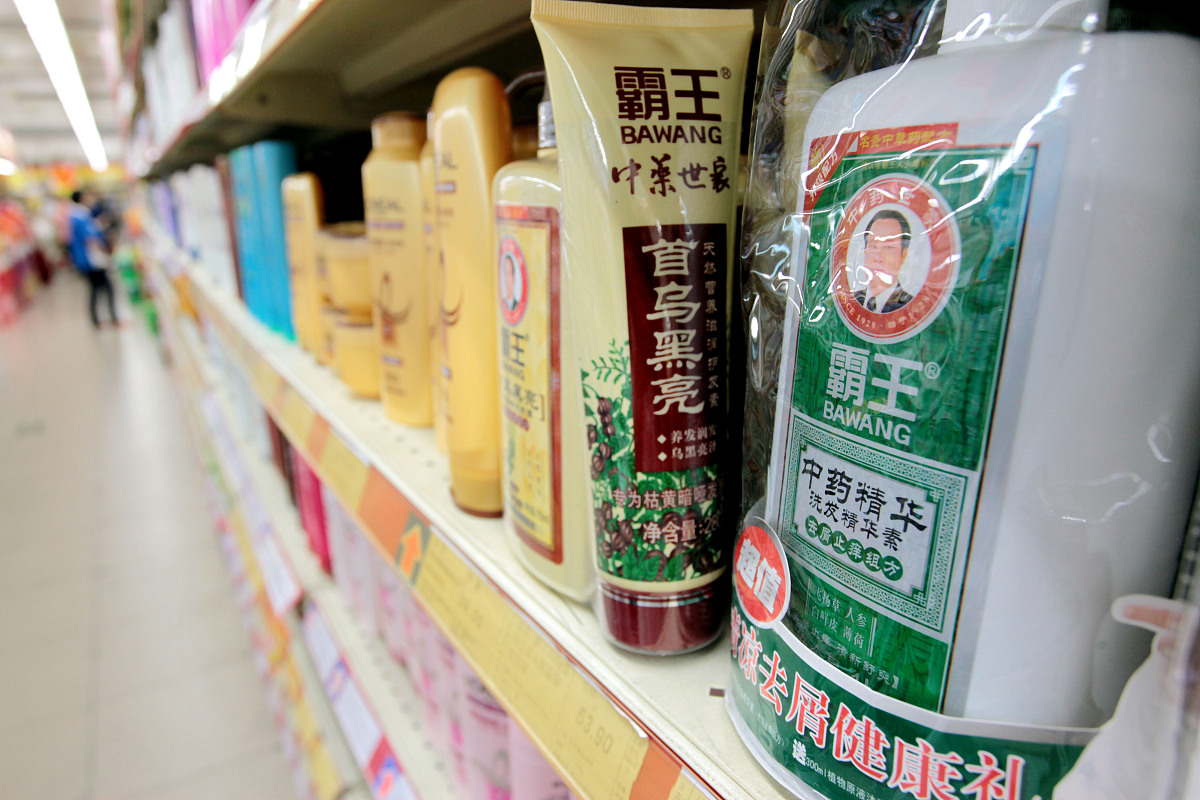 某商场搞促销活动,某品牌洗发水套装买三赠一。李阿姨买了4套(含赠送的1 套),花了 420 元钱。每套洗发水比原来便宜多少钱?