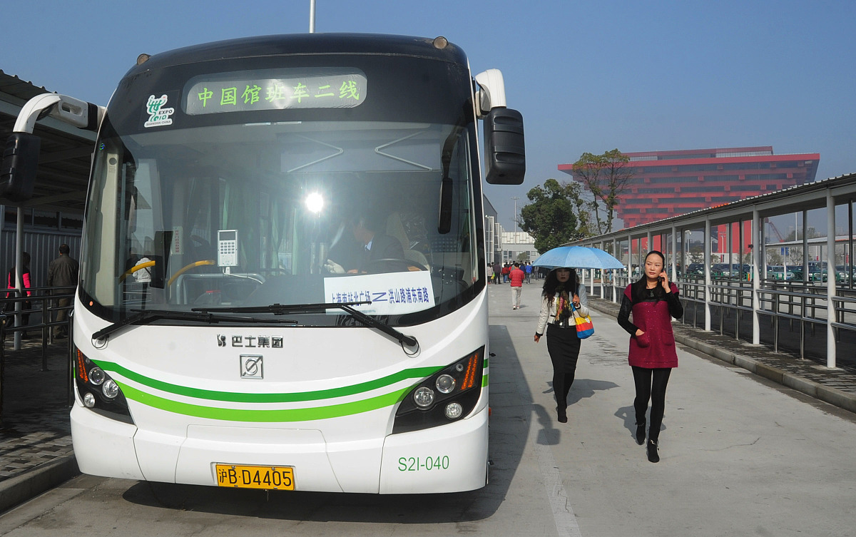 合肥公交技工学校2023年开设专业：新能源汽车维修、智能交通系统维护、公交运营管理