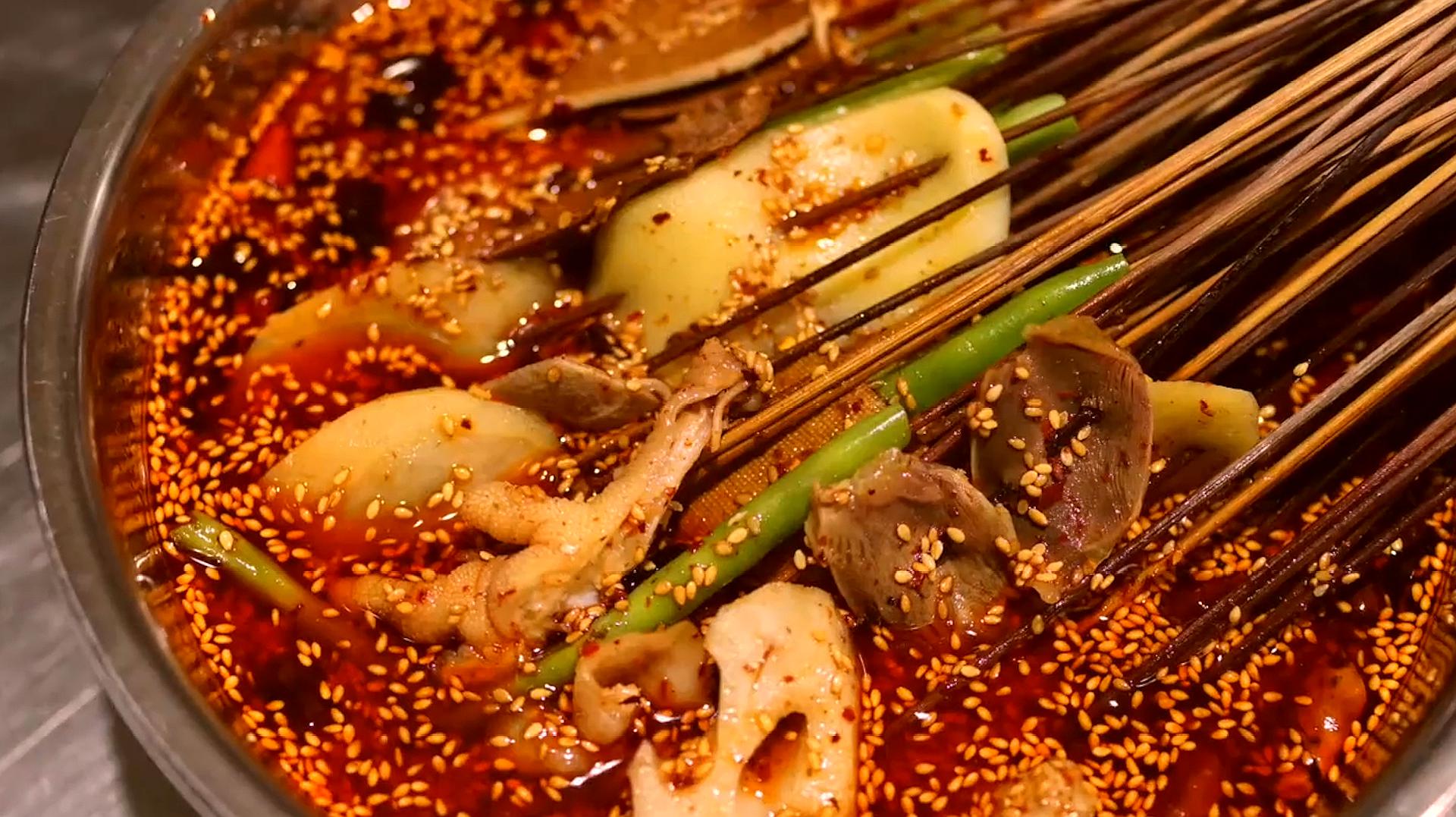 四川最奇怪的美食,钵钵鸡,叫鸡不是鸡,大多数人都被名字给骗了