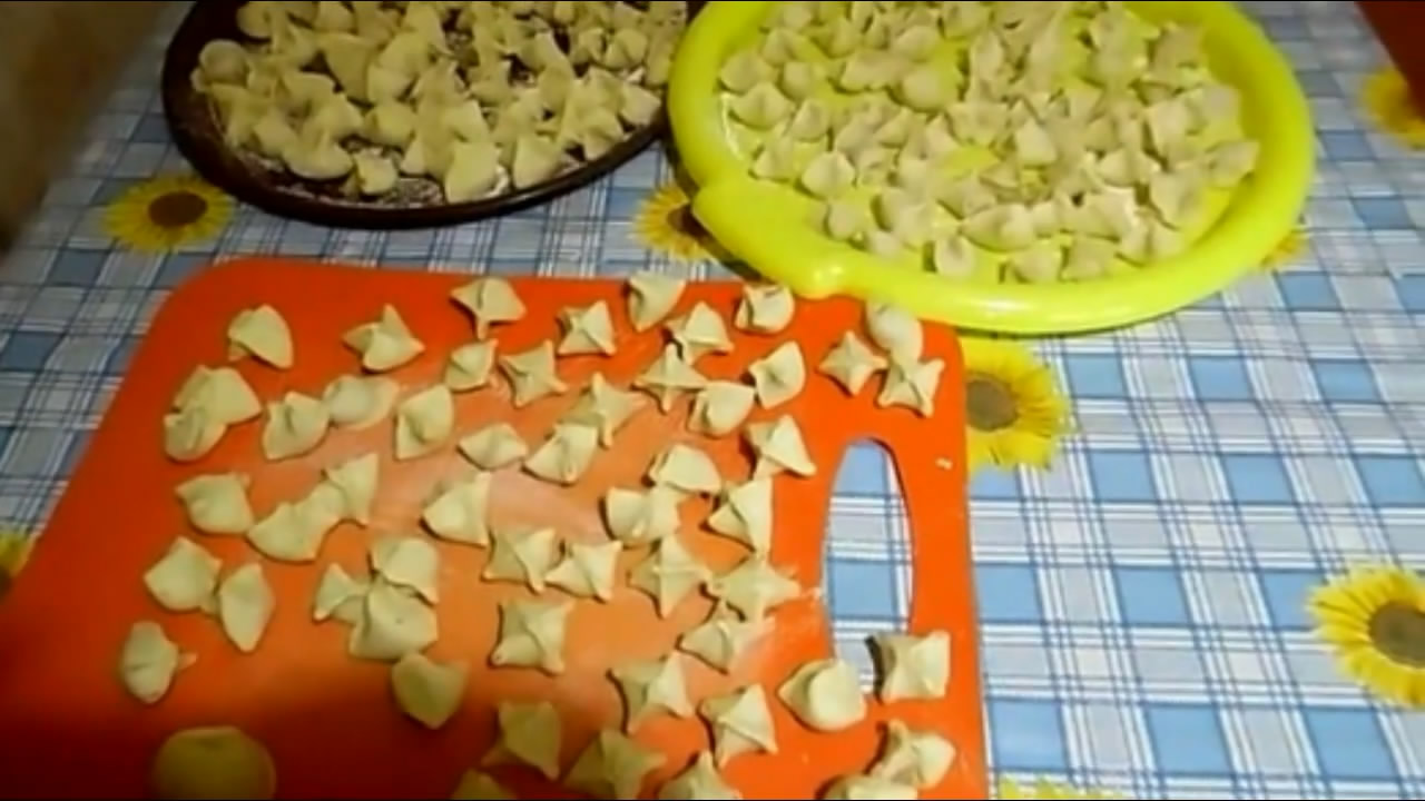 迷你小水饺,一口一个,这样的包法简单又可爱!
