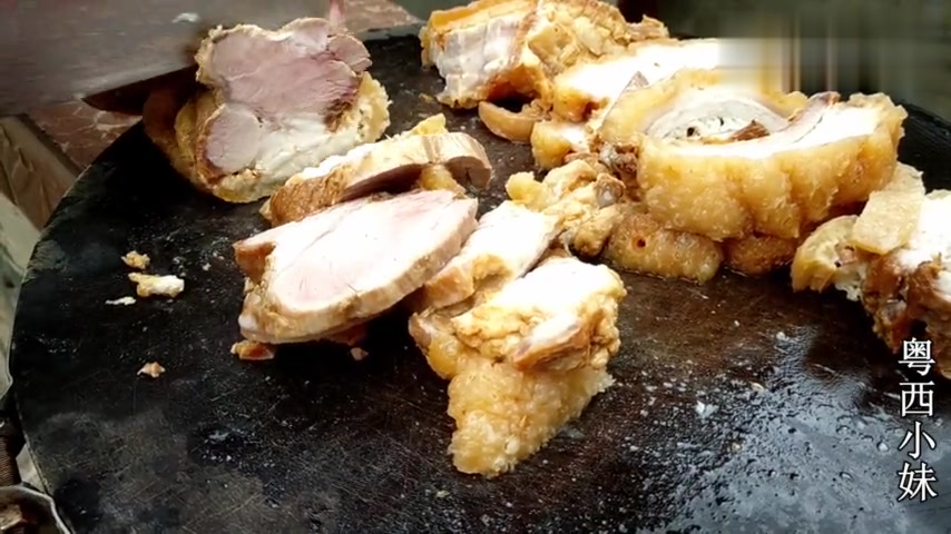 广东农村正宗的扣肉做法,金黄焦脆,肥而不腻,越吃越想吃