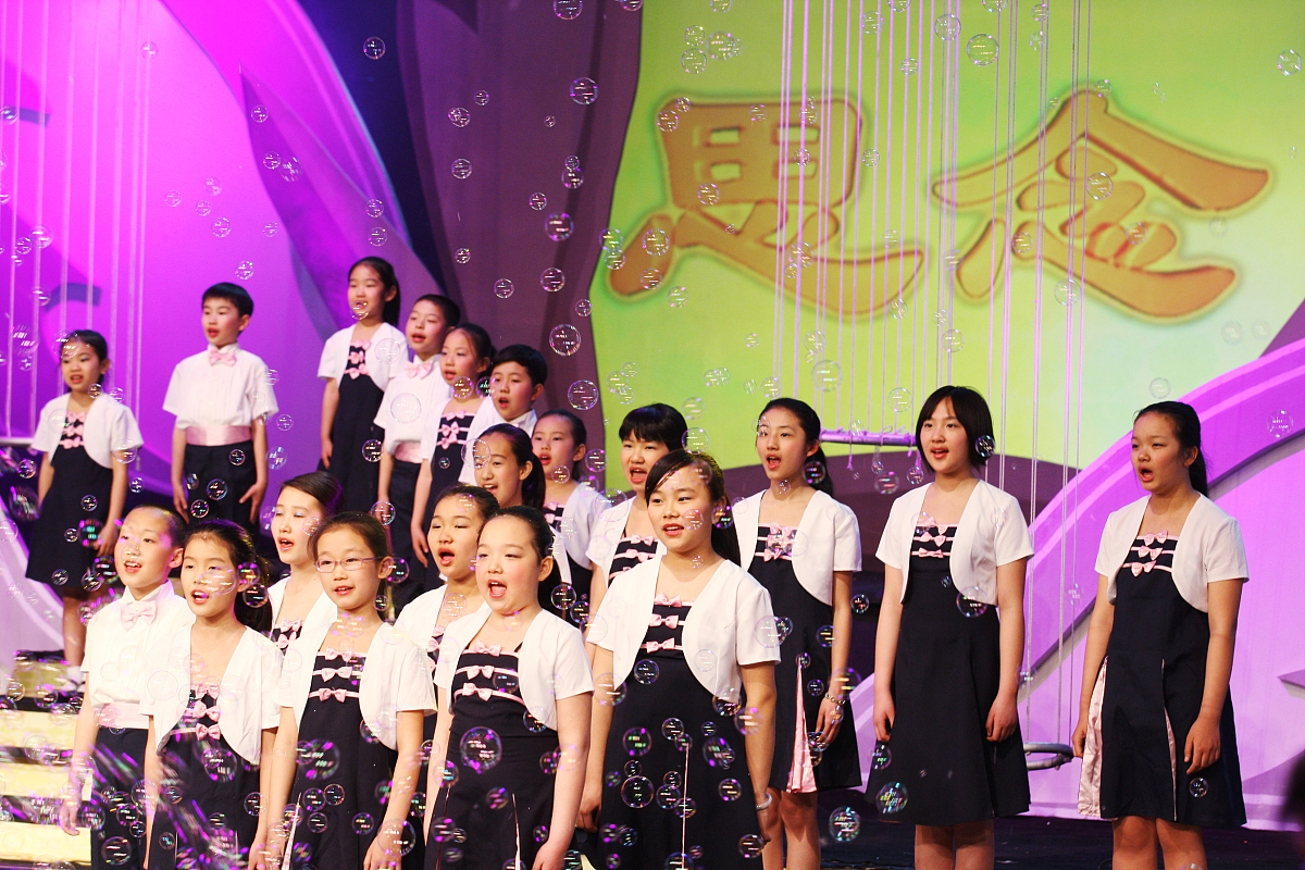 以思念为主题创作一首歌