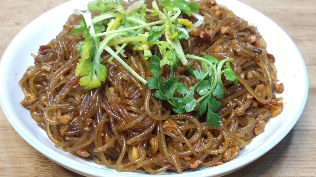 家常版粉丝炒肉末传统吃法,做法简单快速,又香又好吃
