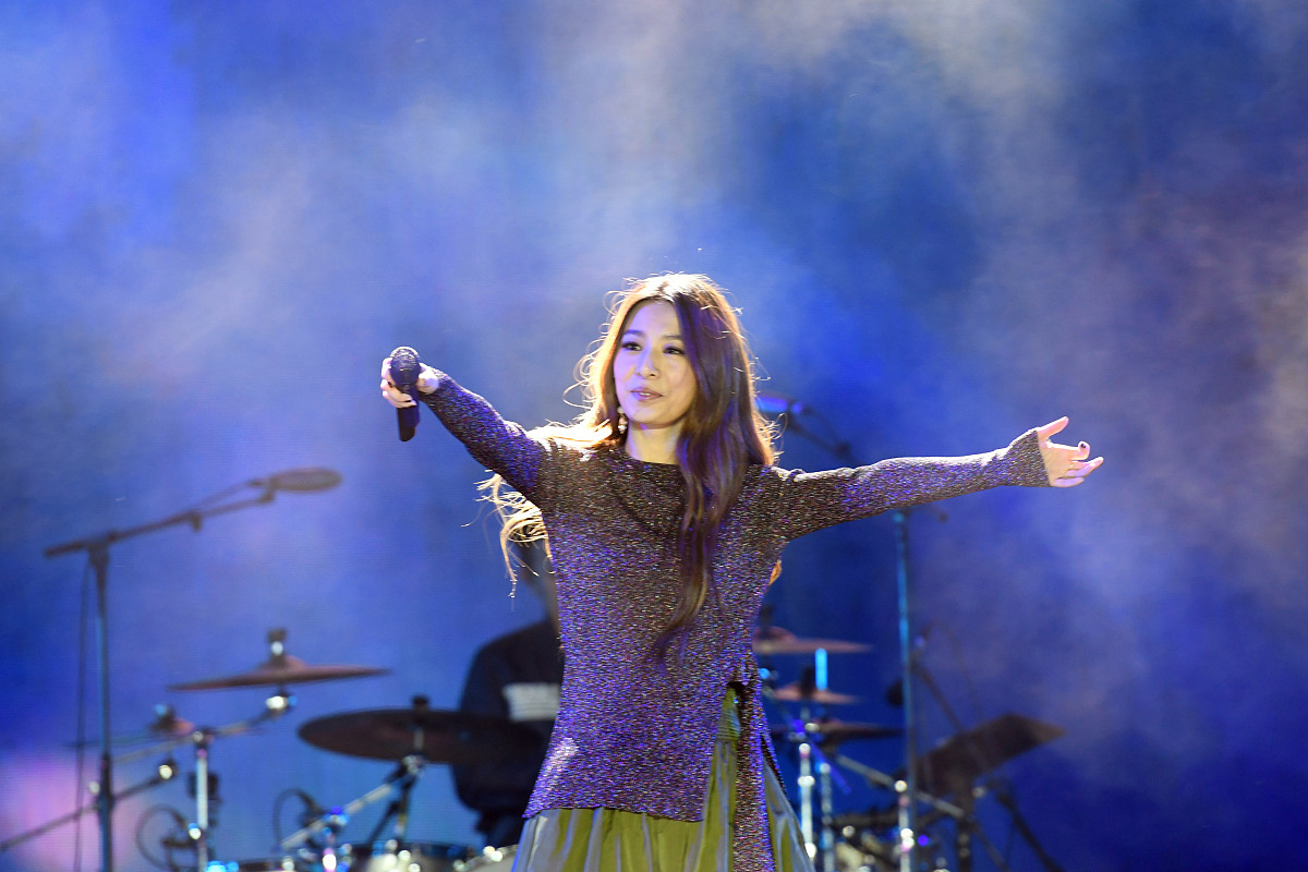 2017年4月23日,上海,田馥甄助阵b.i.g泛娱乐嘉年华.***_***2017年4月2