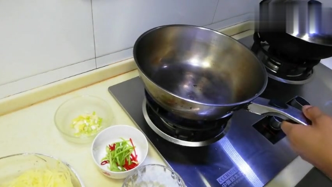 酸辣土豆丝 很多人都做错了按照厨师的方法步骤来 一次2盘不够吃