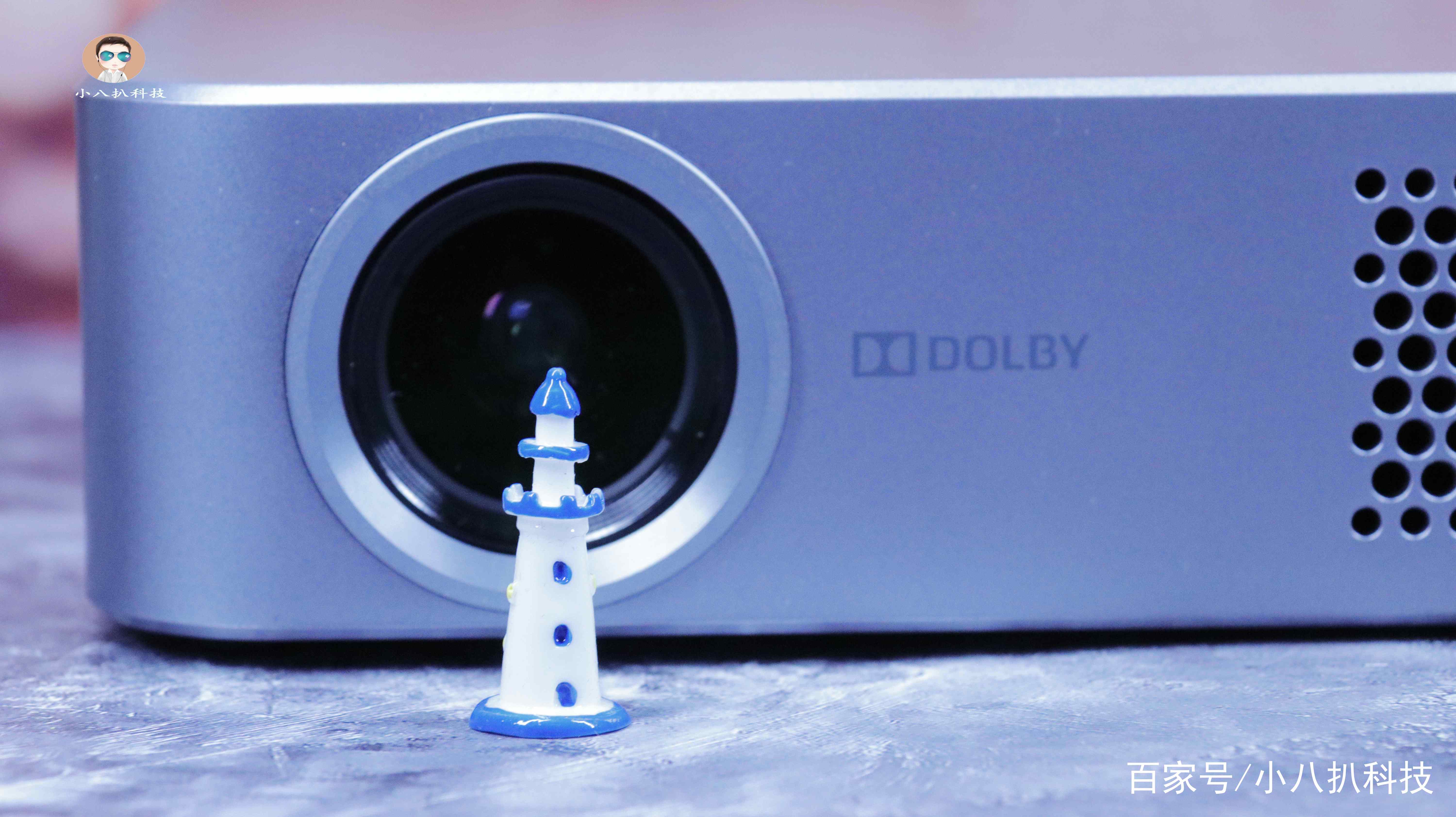 还原真实的私人影院,微鲸投影F1