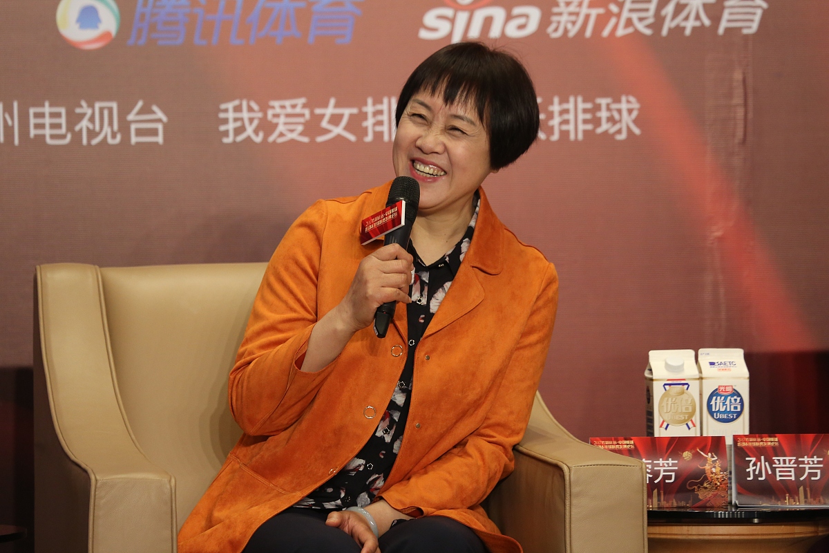 邱主任和雅琼主任探讨教育深度，分享宝贵经验