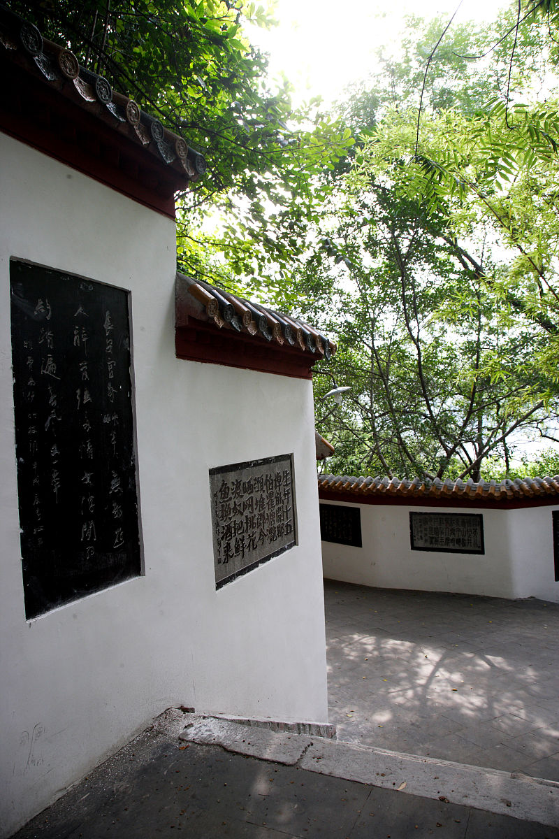 描写春天的诗歌：押韵的春日美景