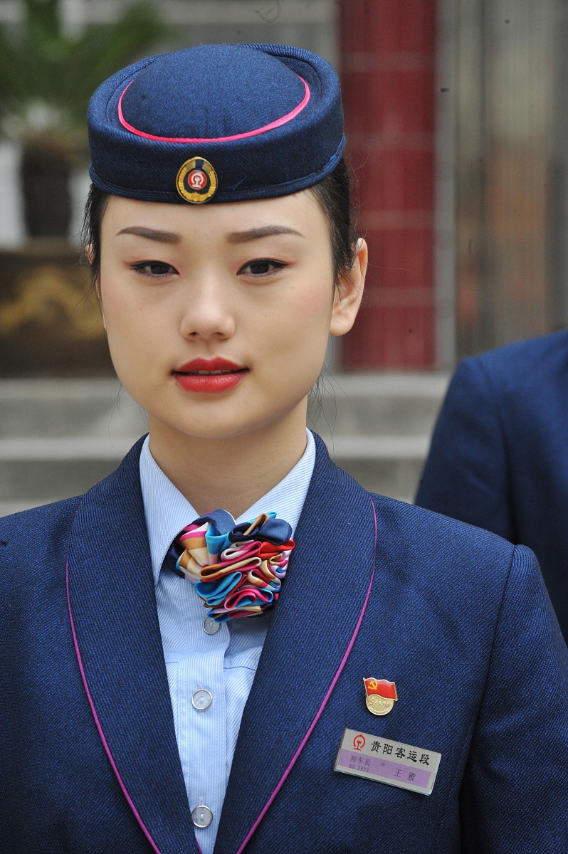 重庆龙门浩职业中学高铁服务与管理专业简介 - 未来高铁人才培养基地