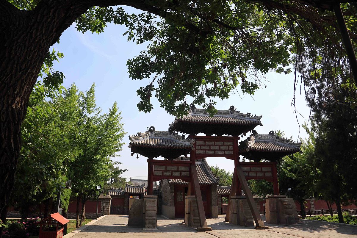***_***2016年5月29日,辽宁锦州,辽代皇家寺院——奉国寺.