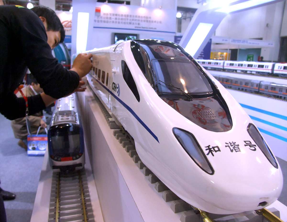轨道交通运输学校：10多岁学什么技术前景好？