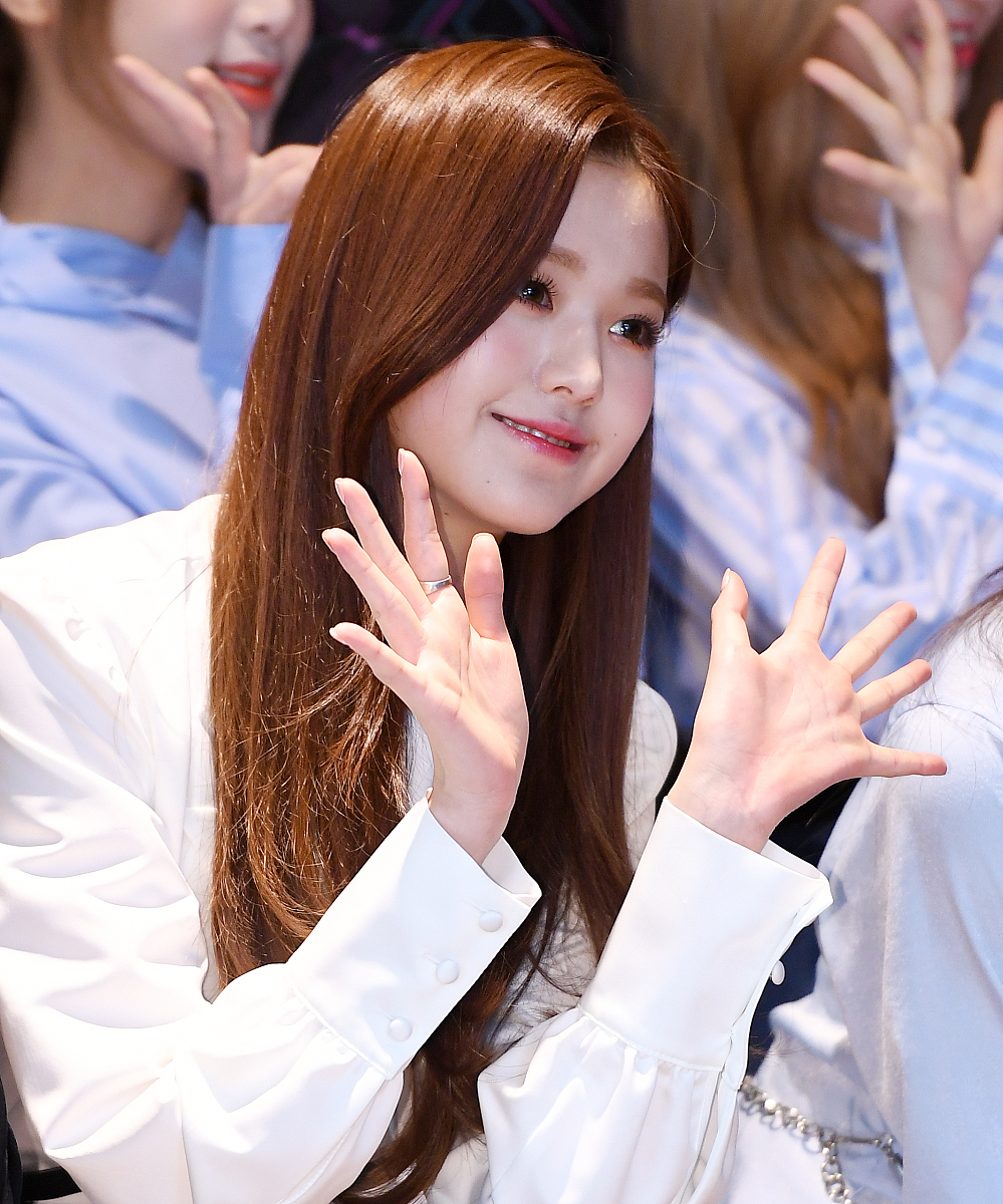 2018年11月15日,首尔,明星参加《m!countdown》 节目彩排.***_***iz*o