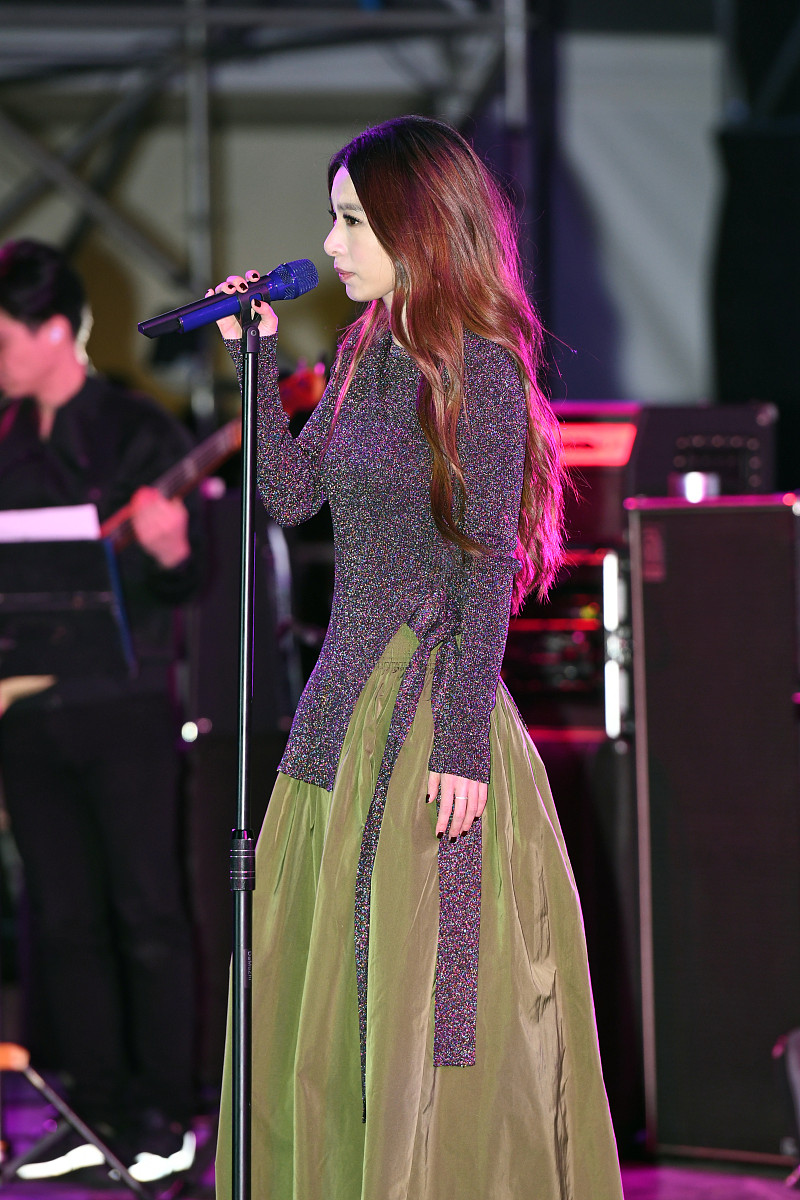 2017年4月23日,上海,田馥甄助阵b.i.g泛娱乐嘉年华.***_***2017年4月2