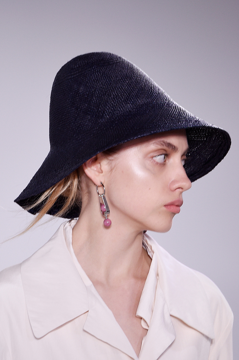 2015年9月27日讯,米兰,当地时间26日,2016米兰春夏时装周:jil sander 