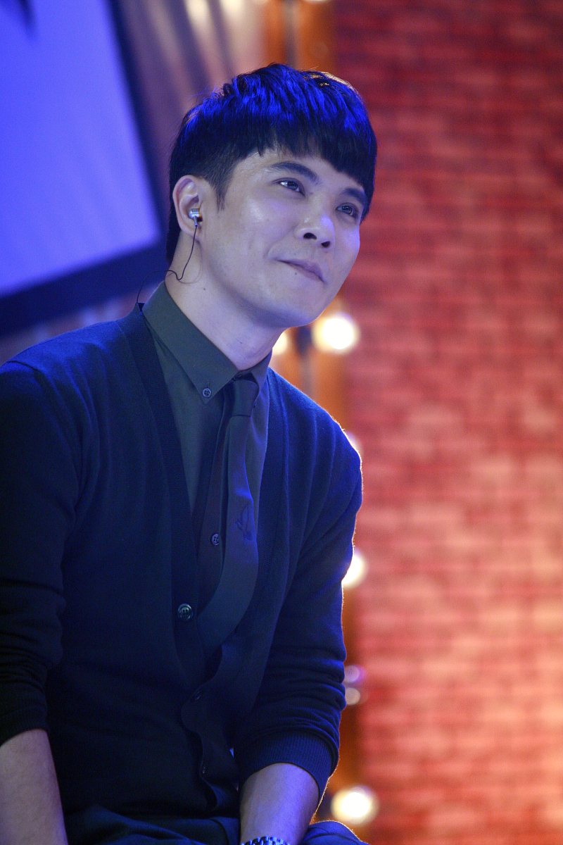 随便啊 你可以找个话题吗