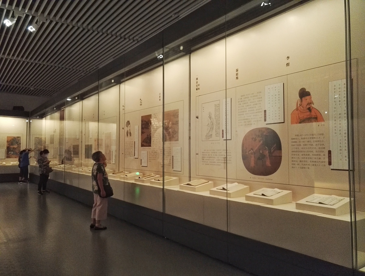 古代文学家与小朋友对话:文化进步与阅读的传承 古代文学家与小朋友对话:文化进步与阅读的传承