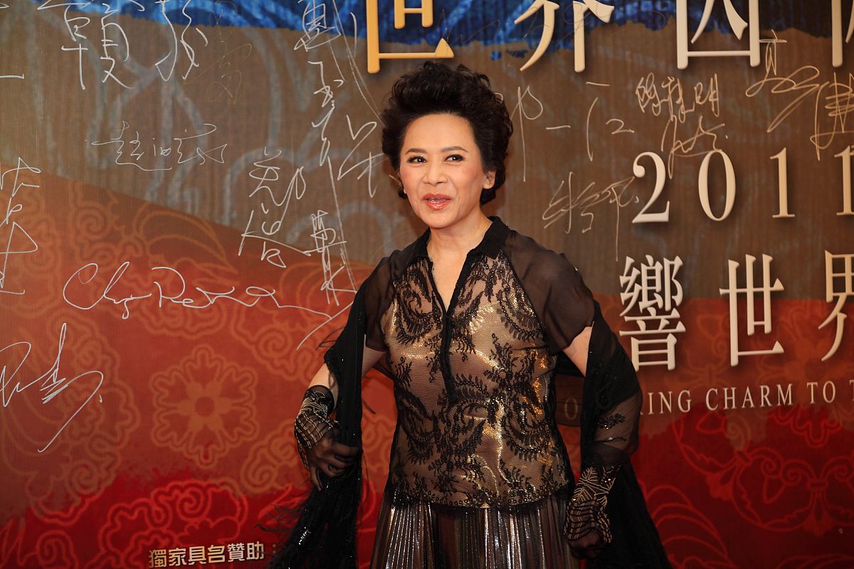 2012年3月31日,北京,《世界因你美丽-影响世界华人盛典2011至2012》在