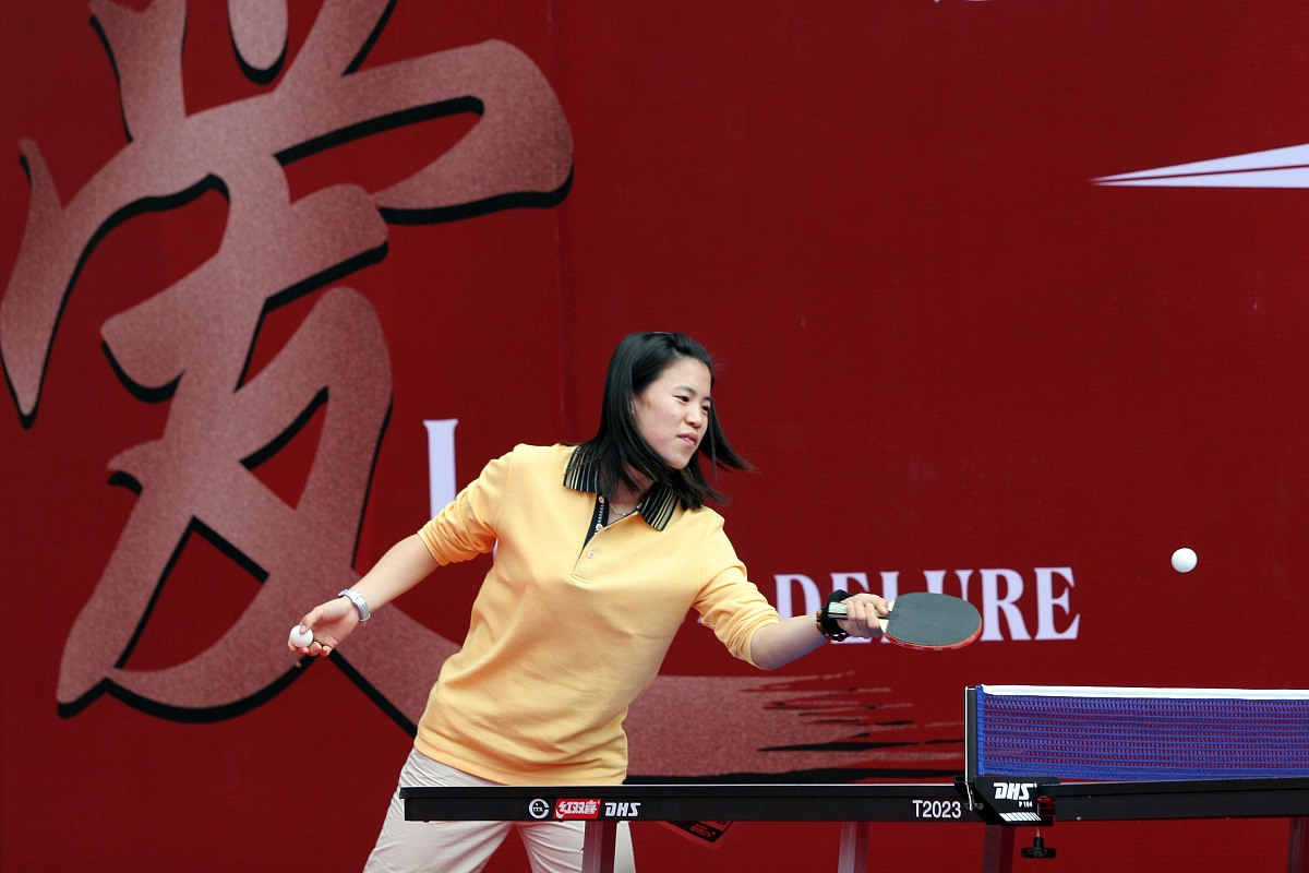 大学班长毕业述职报告：回顾与展望