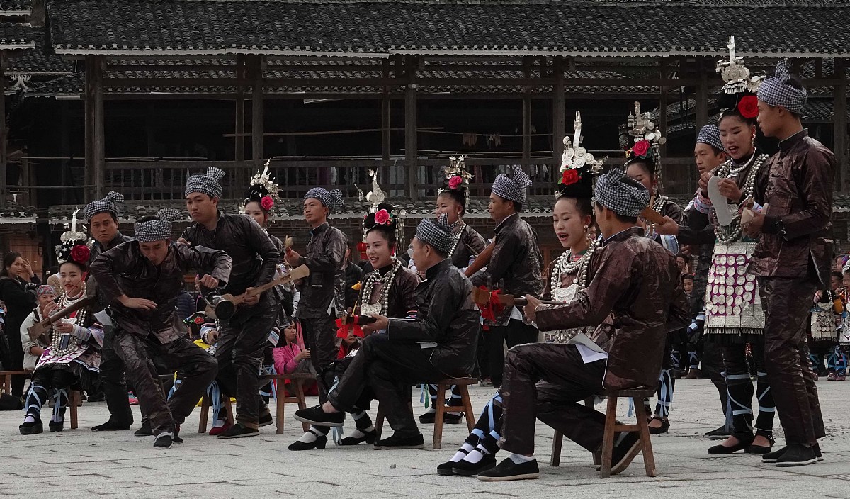 ***_***2017年11月28日,贵州黔东南,从江县小黄村侗族村民在表演侗族