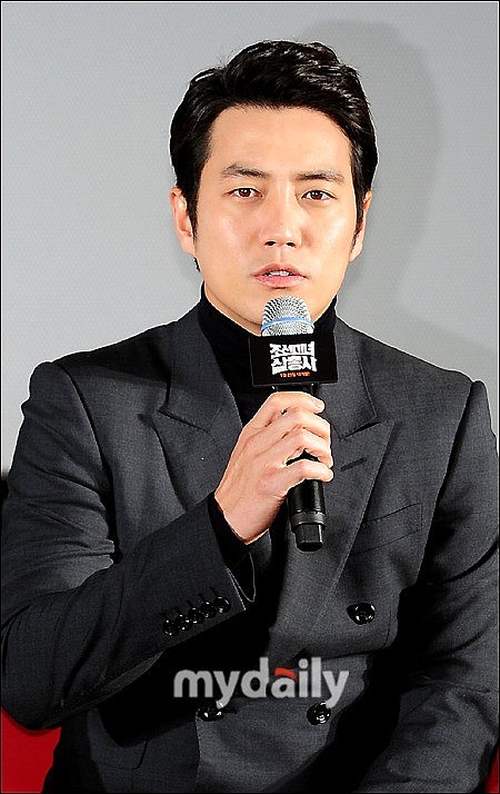 2014年1月2日,韩国首尔,电影《朝鲜美女三剑客》制作发表会.***_***朱