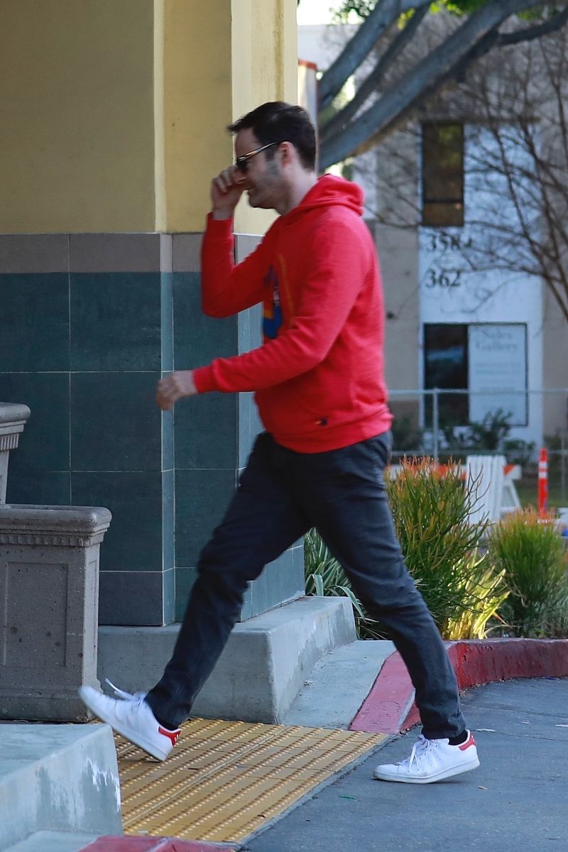 请用matlab写一段car-like模型的运动学公式需要输出体坐标系下的角速度和线速度