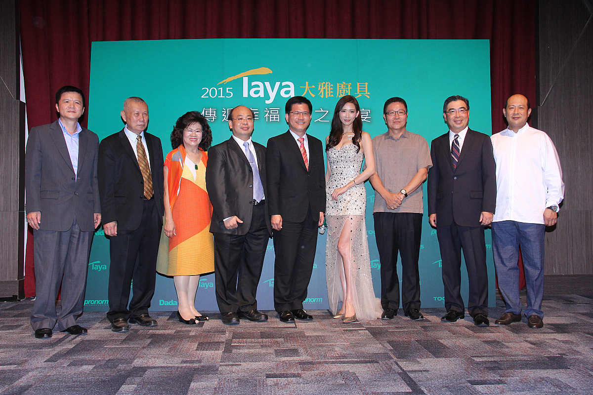 亲爱的同事欢迎加入新东方国际教育培训事业部市场经理主管管理团队！本手册旨在为市场经理主管提供明确的行为准则指导大家在工作中遵循公司的价值观和道德标准以确保我们的业务发展和个人职业成长。请把这句话改成关于管理者的话术