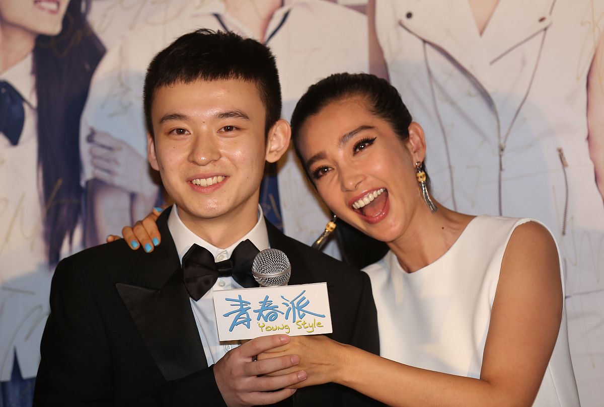 看电影《青春派》对男主角的母亲的教育方式进行问题分析不少于一千字 看电影《青春派》对男主角的母亲的教育方式进行问题分析不少于一千字