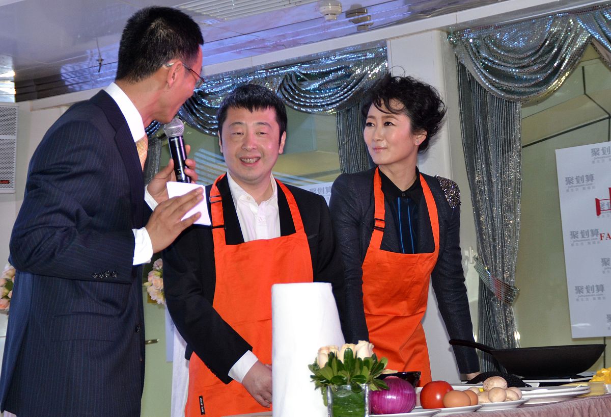 2014年03月17日,上海,淘宝聚划算中意面对面活动在黄浦江游艇上举行.