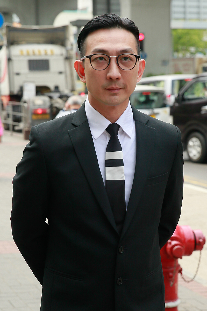 2018年4月11日,香港,42岁艺人李灿琛在三名律师团队陪同下于观塘裁判