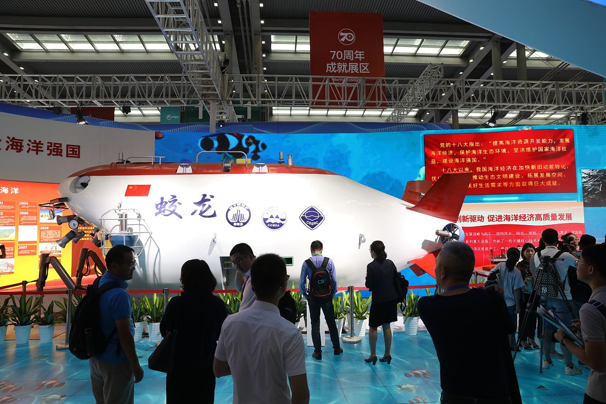 2023年全国两会：科技进步引领现代生活变革