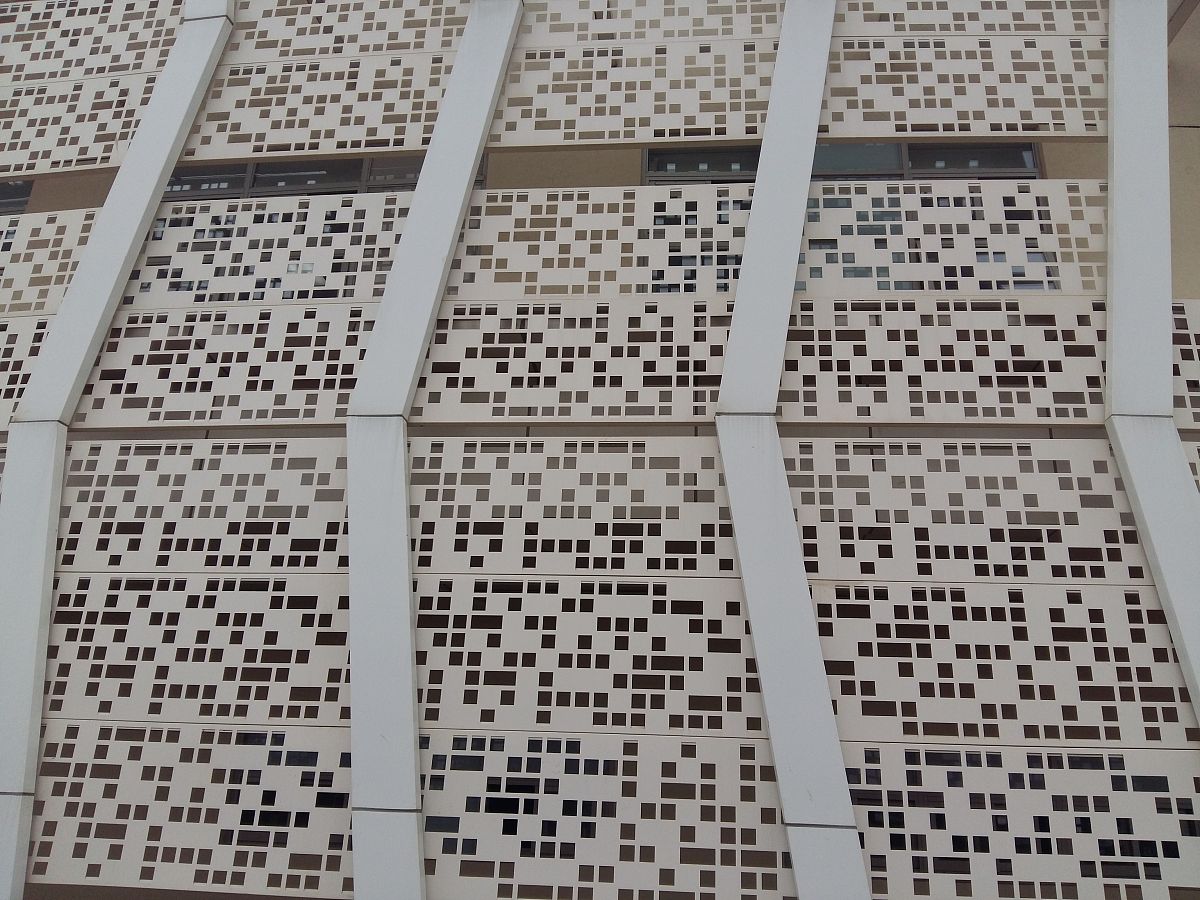 铝制合金单板为什么需要喷漆