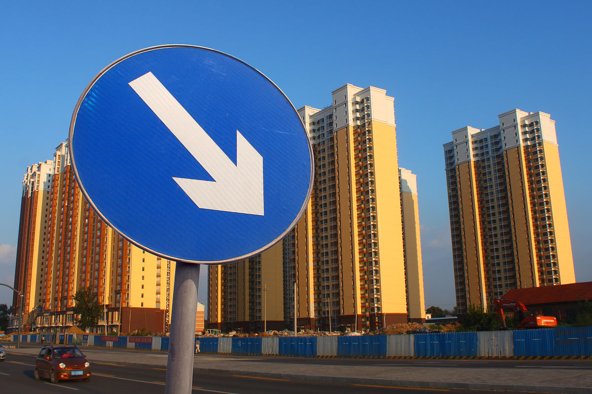 年计算费用法选择最优建厂方案：方案三获胜